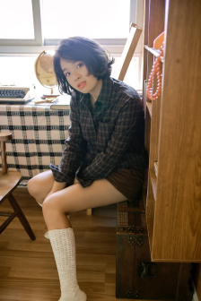 红衣小女孩